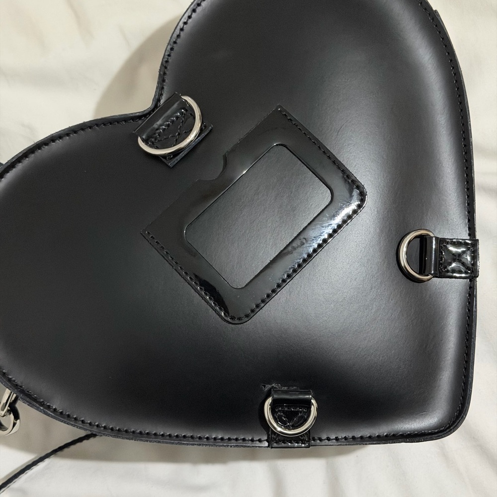 DR MARTENS Black Heart and Satchel Bag Set - Picture 9 of 10